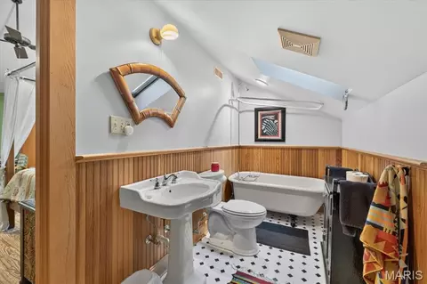 Bath - 210 Lower St, Augusta, MO 63332 photo 2 of 2