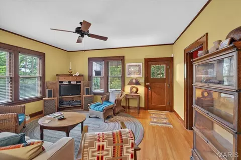 Living - 210 Lower St, Augusta, MO 63332 photo 2 of 3
