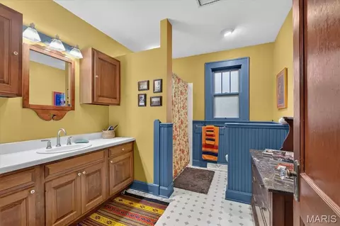 Bath - 210 Lower St, Augusta, MO 63332 photo 1 of 2