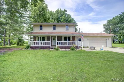 505 Hinton St, Kane, IL 62054