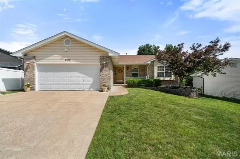 4976 Paradise Meadows Dr, Imperial, MO 63052