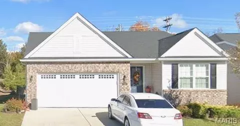 215 Cambium Ct, Wentzville, MO 63385