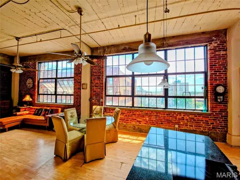 1611 Locust St #701, Saint Louis, MO 63103