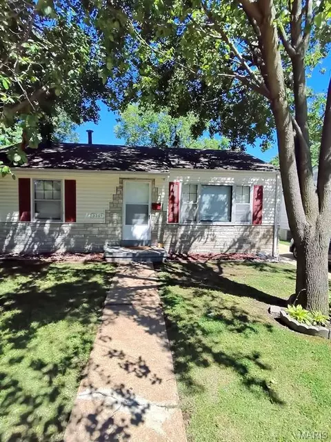 3265 Lynros Dr, Saint Ann, MO 63074