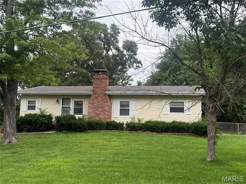 208 Lorene Dr, O'fallon, MO 63366