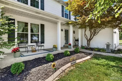 7296 Picasso Dr, Dardenne Prairie, MO 63368