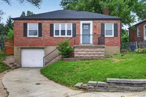 2901 Wingate Ct, Saint Louis, MO 63119