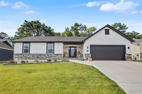 343 Birchwood Dr, Moscow Mills, MO 63362