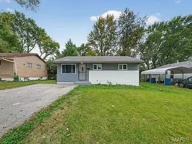138 Grampian Rd, Riverview, MO 63137