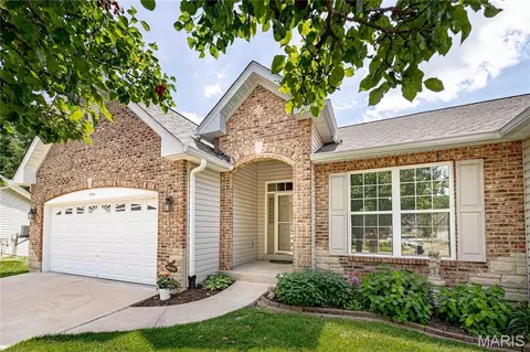 4102 Shepherds Hill Cir, St. Peters, MO 63304