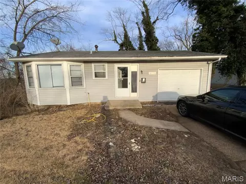 2543 Shannon Ave, Jennings, MO 63136