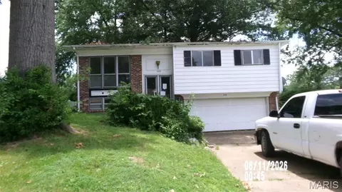 112 Philecia Dr, Swansea, IL 62226