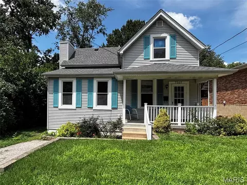 7307 Nottingham Ave, Shrewsbury, MO 63119