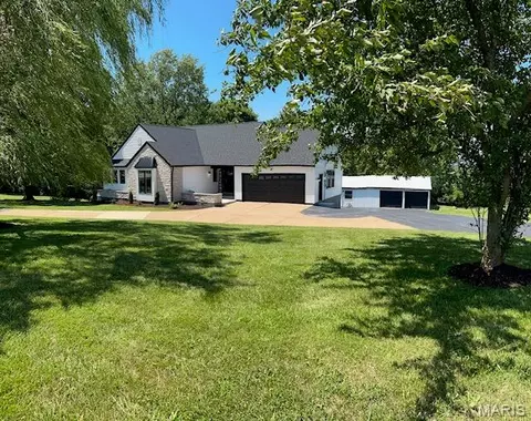 263 Old Highway 100, Villa Ridge, MO 63089