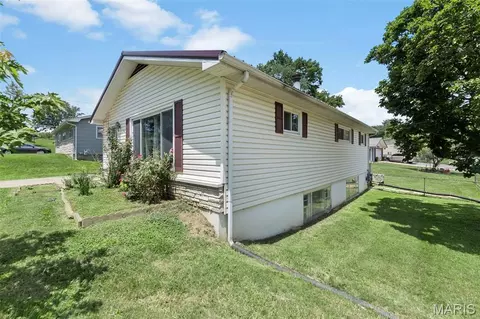 2400 Albert Rasche Dr, Cape Girardeau, MO 63701