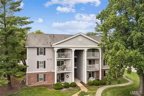 12818 Portulaca Dr #E, Saint Louis, MO 63146
