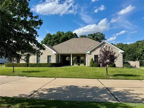 17531 Garden Ridge Cir, Wildwood, MO 63038