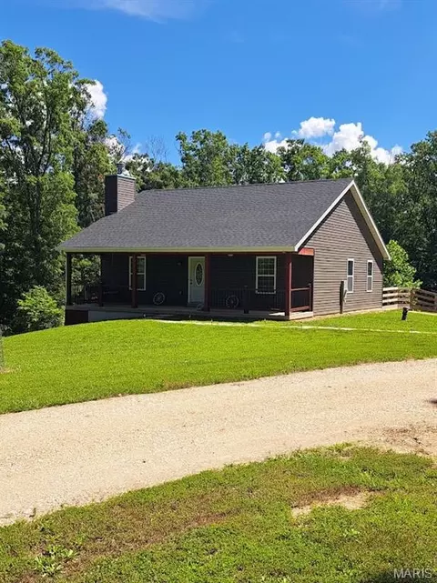 25865 S Farms Rd, Warrenton, MO 63383