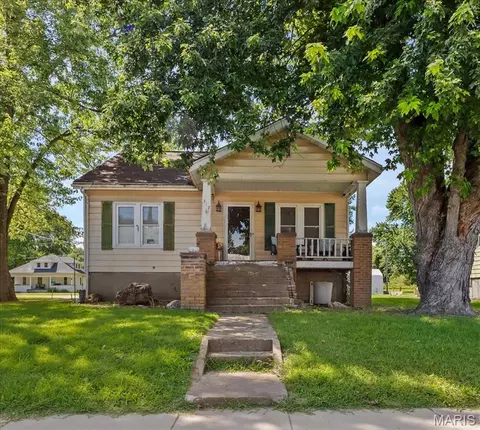 317 Henry St, Prairie Du Rocher, IL 62277
