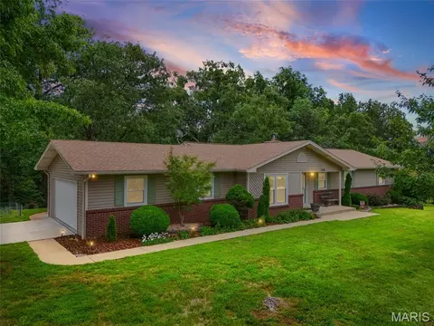 3524 Susan Dr, Imperial, MO 63052