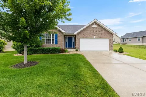 405 Jockeys Run, Wentzville, MO 63385