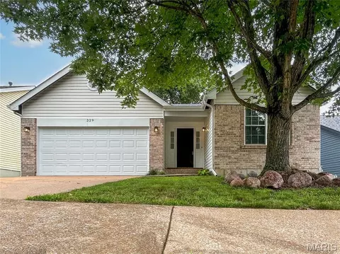 329 Crescent Ave, Valley Park, MO 63088