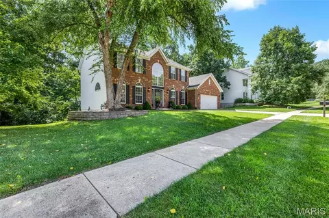 Exterior - 724 Oaksdale Summit Ct, Wildwood, MO 63011 photo 4 of 6