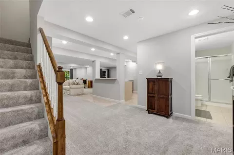 Entry Way - 724 Oaksdale Summit Ct, Wildwood, MO 63011 photo 5 of 6