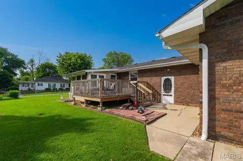 Exterior - 702 N 4th St, Benld, IL 62009 photo 2 of 10