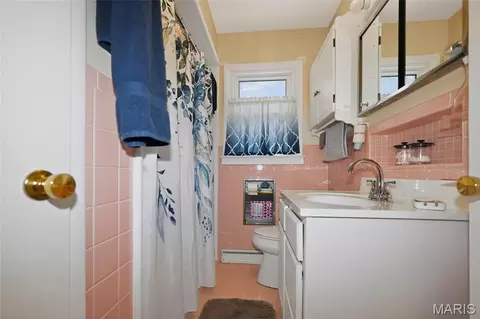 Bath - 702 N 4th St, Benld, IL 62009 photo 1 of 1