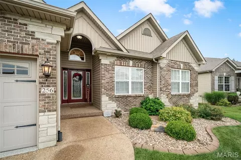 256 Mason Glen Dr, Lake Saint Louis, MO 63367