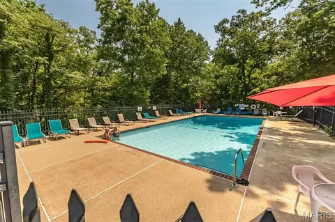 Exterior - 817 Woodside Trails Dr, Ballwin, MO 63021 photo 6 of 7