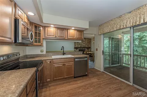 Kitchen - 817 Woodside Trails Dr, Ballwin, MO 63021 photo 3 of 3