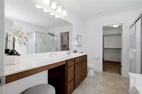 Bath - 1307 Bloomfield Dr, Eureka, MO 63025 photo 2 of 4