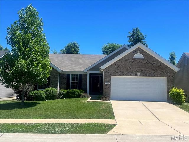156 Hidden Bluffs Dr, Lake Saint Louis, MO 63367