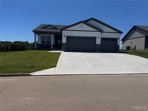 726 Deerfield Ln, Farmington, MO 63640
