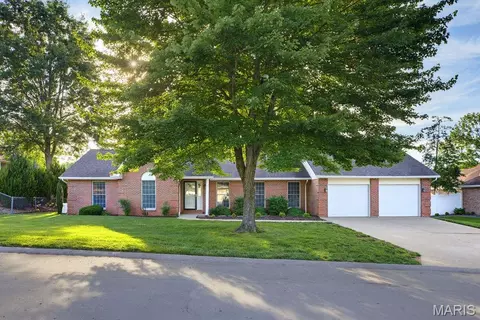 1736 Sherwood Dr, Cape Girardeau, MO 63701
