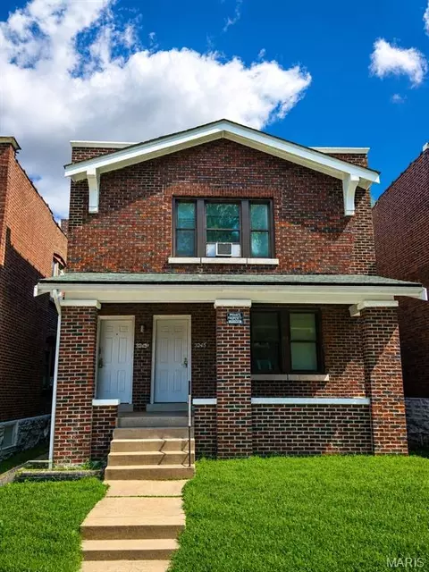 3243 Delor St, Saint Louis, MO 63111