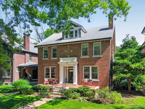 6947 Pershing Ave, University City, MO 63130