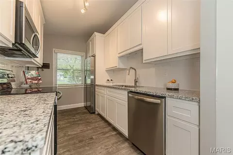 Kitchen - 250 Sunset Dr, Ballwin, MO 63011 photo 1 of 3