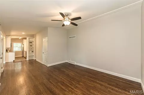 Living - 250 Sunset Dr, Ballwin, MO 63011 photo 3 of 6