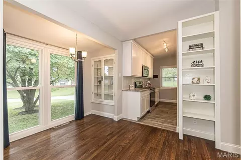 Dining - 250 Sunset Dr, Ballwin, MO 63011 photo 1 of 3