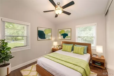 Bedroom - 250 Sunset Dr, Ballwin, MO 63011 photo 2 of 7