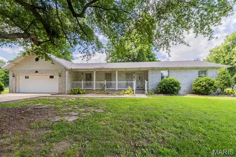 310 Park St, Campbell, MO 63933