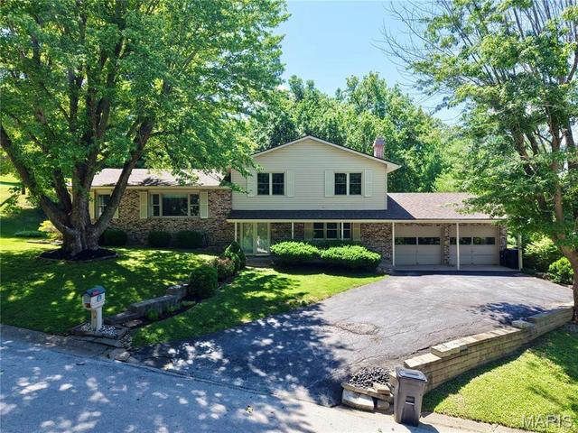 4 El Rancho Dr, Hannibal, MO 63401