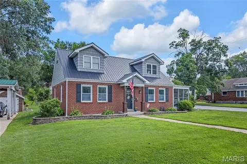 Exterior - 332 Stark Blvd, Hermann, MO 65041 photo 3 of 10