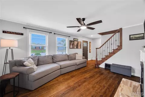 Entry Way - 332 Stark Blvd, Hermann, MO 65041 photo 1 of 2