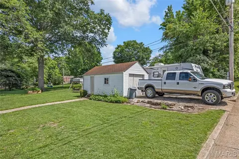 Exterior - 332 Stark Blvd, Hermann, MO 65041 photo 6 of 10