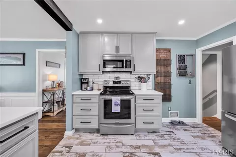 Kitchen - 332 Stark Blvd, Hermann, MO 65041 photo 3 of 3
