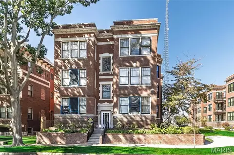 527 Clara Ave #1A, Saint Louis, MO 63112